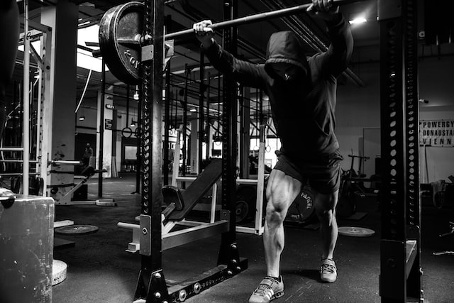 How to use the Smith machine to add muscle and get stronger